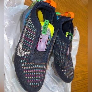 Size 8.5 - Nike Air VaporMax 2020 Flyknit Deep Royal Blue Multi